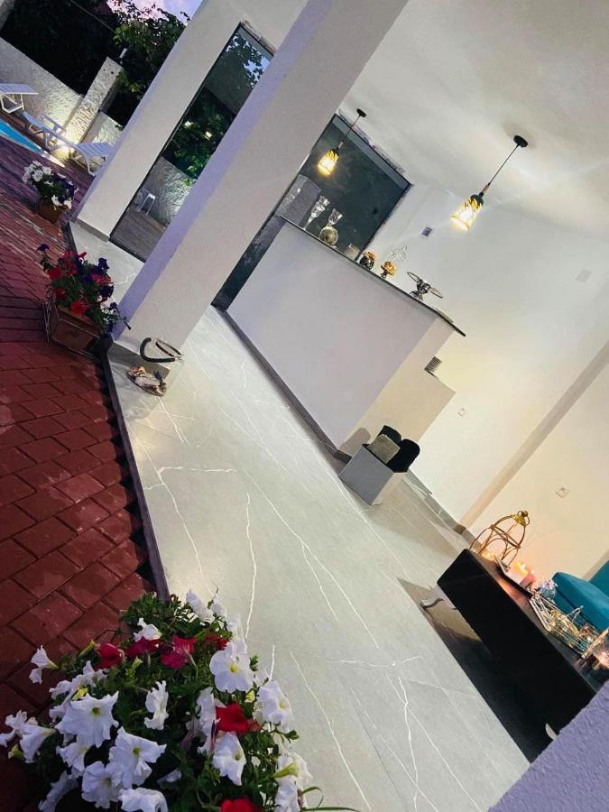 New House Kobuleti Hotel ภายนอก รูปภาพ