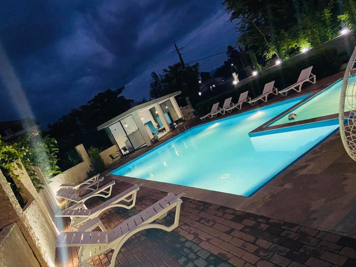New House Kobuleti Hotel ภายนอก รูปภาพ