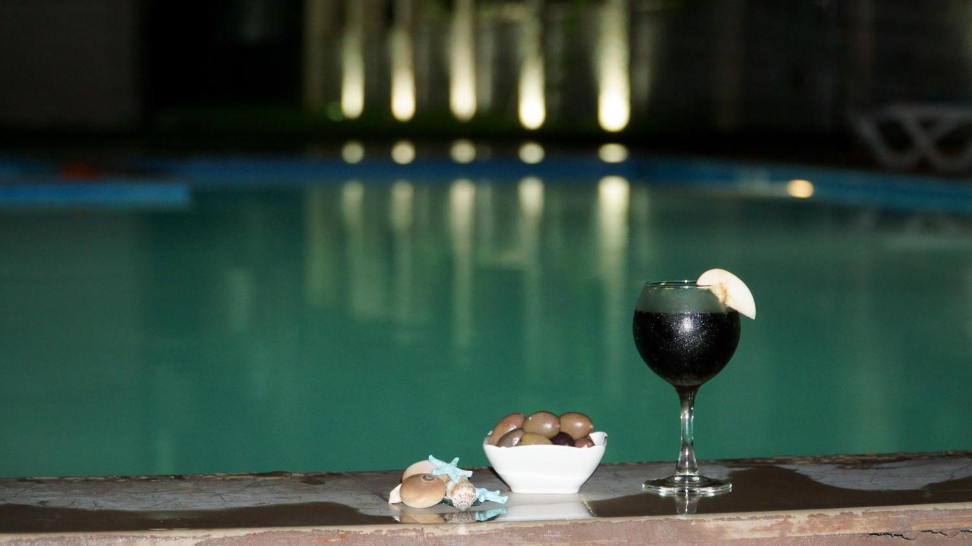 New House Kobuleti Hotel ภายนอก รูปภาพ