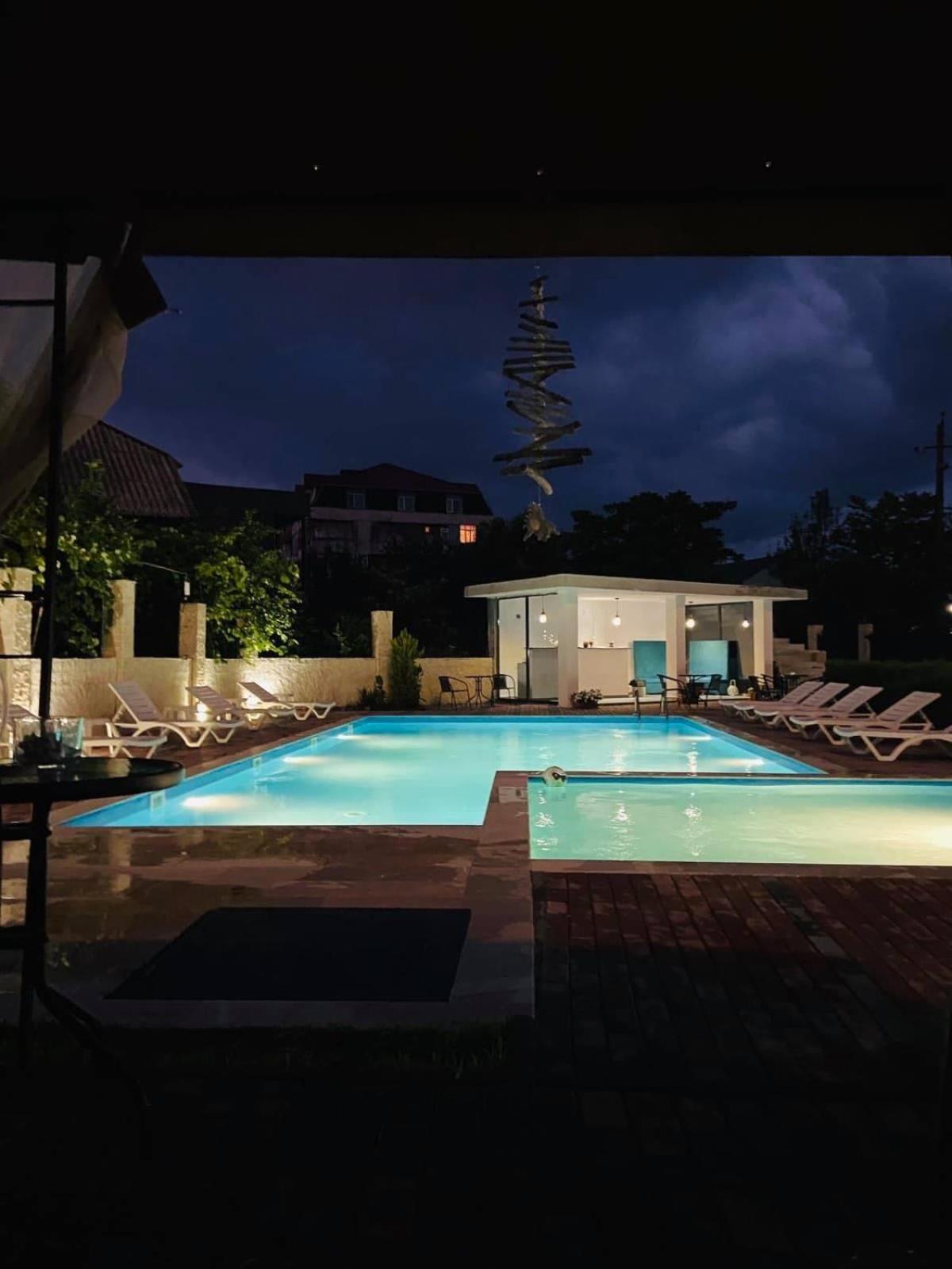 New House Kobuleti Hotel ภายนอก รูปภาพ
