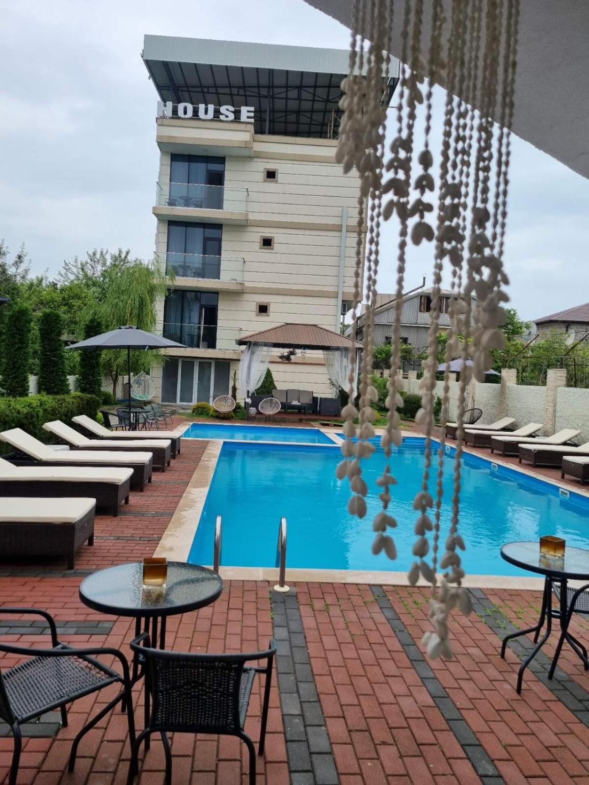 New House Kobuleti Hotel ภายนอก รูปภาพ