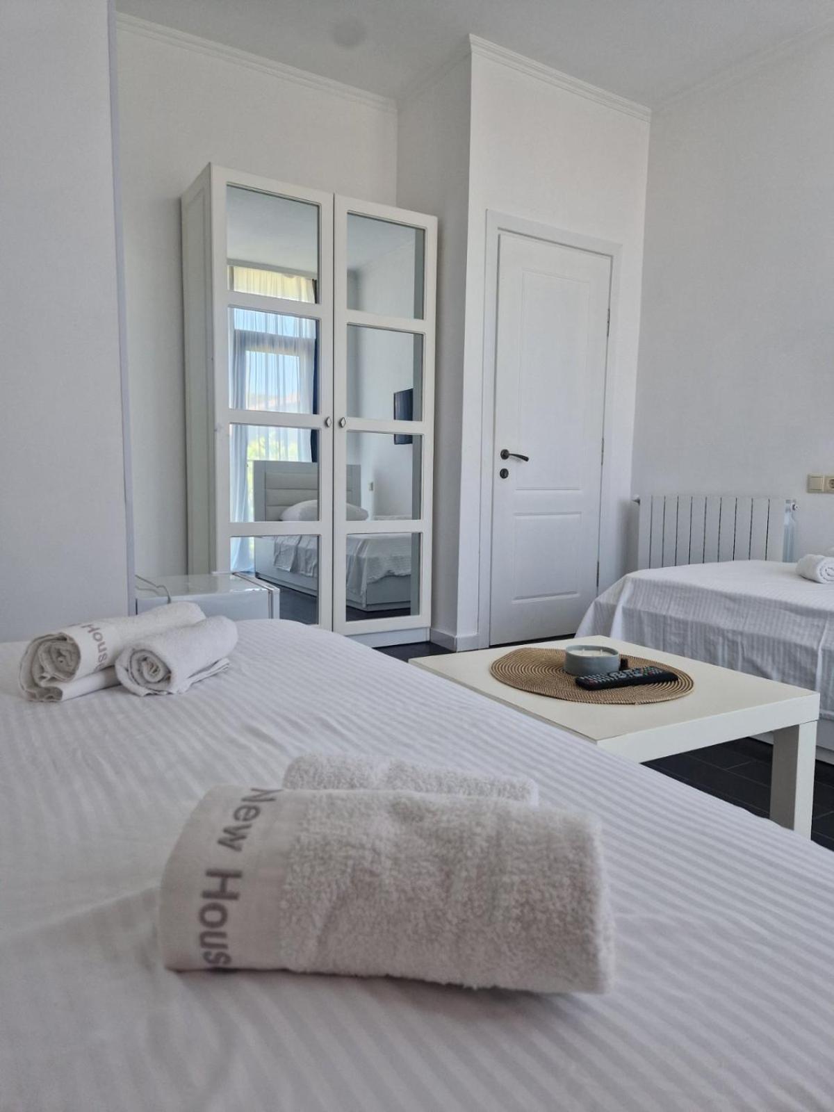 New House Kobuleti Hotel ภายนอก รูปภาพ
