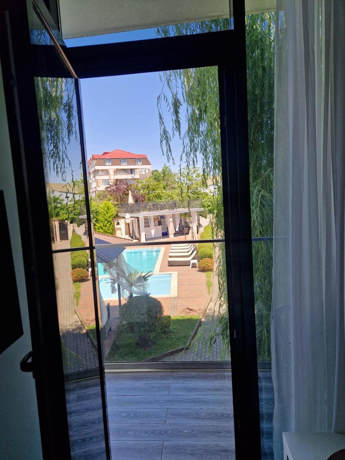 New House Kobuleti Hotel ภายนอก รูปภาพ