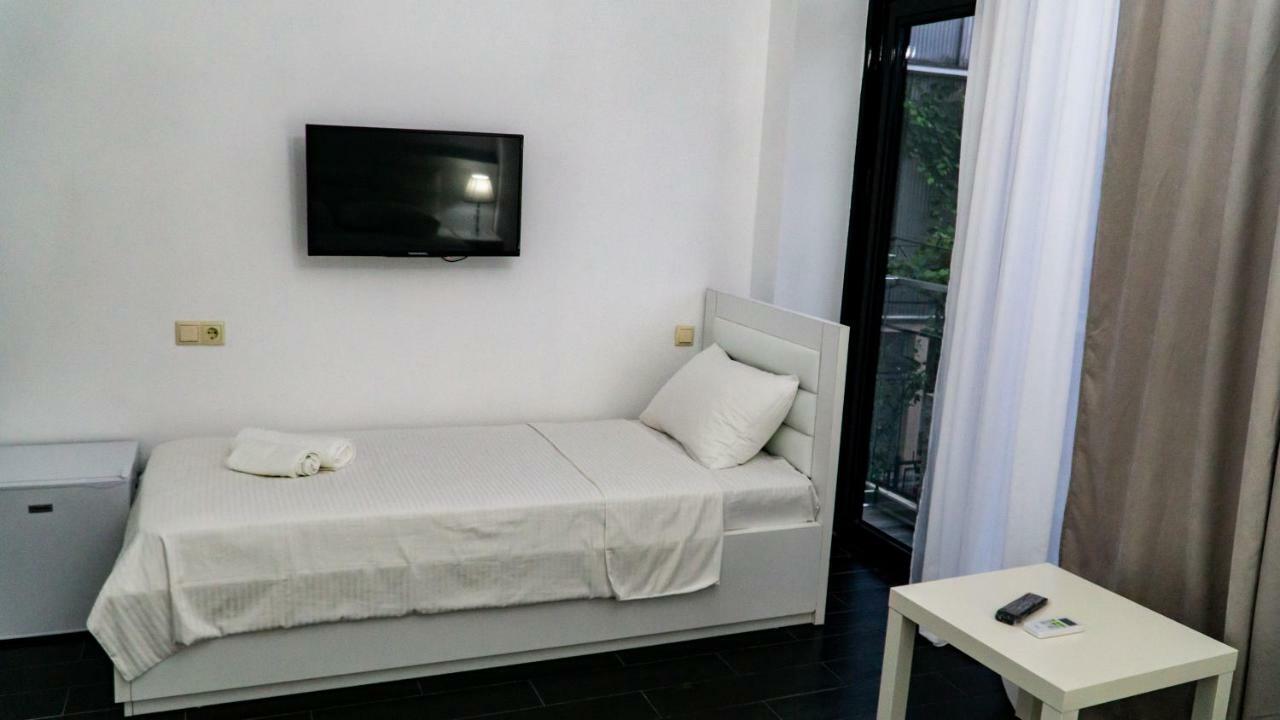 New House Kobuleti Hotel ภายนอก รูปภาพ