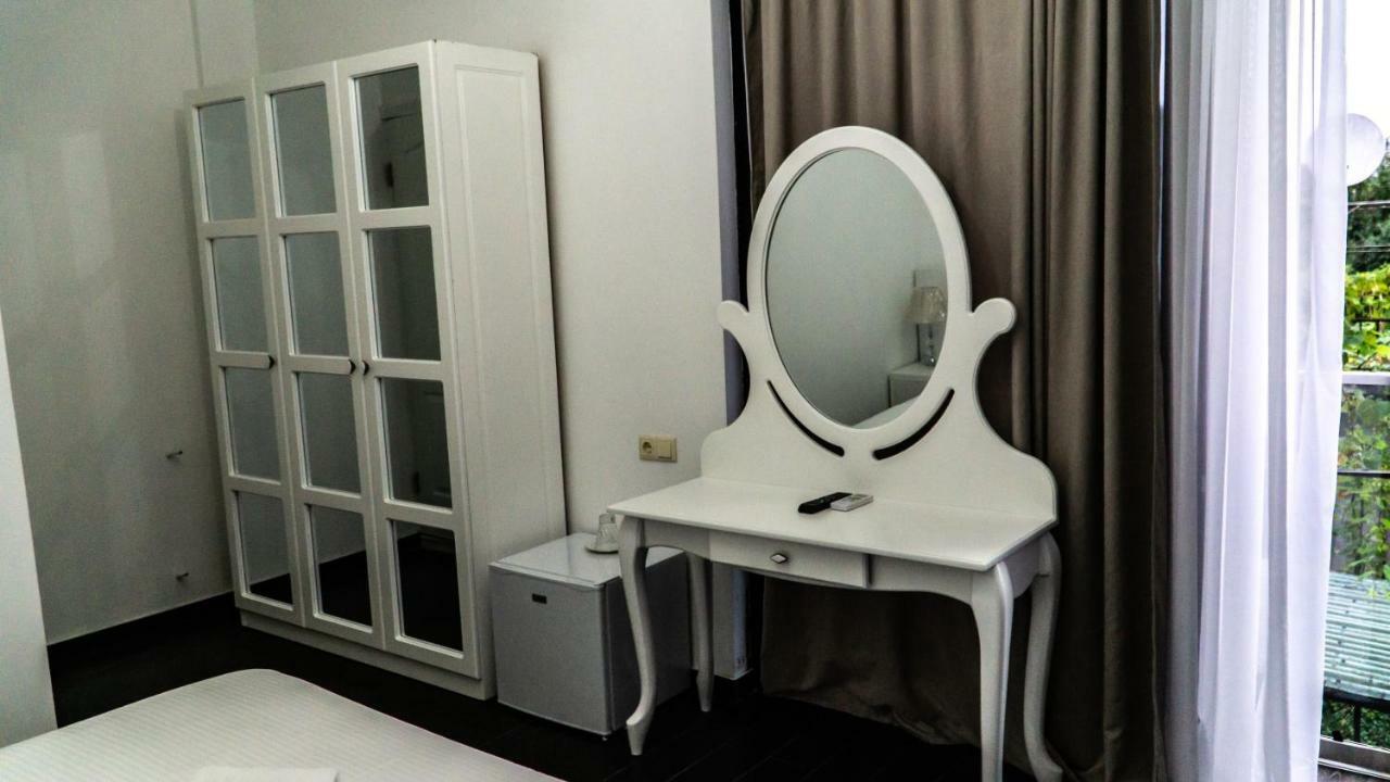 New House Kobuleti Hotel ภายนอก รูปภาพ