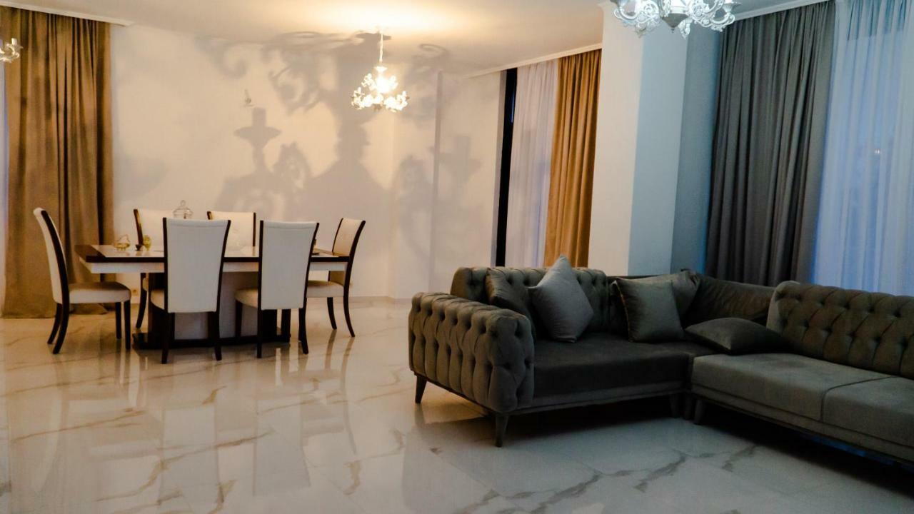 New House Kobuleti Hotel ภายนอก รูปภาพ