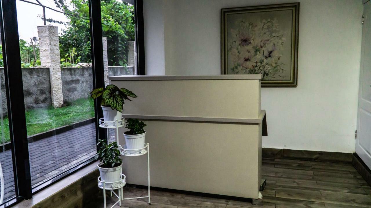 New House Kobuleti Hotel ภายนอก รูปภาพ
