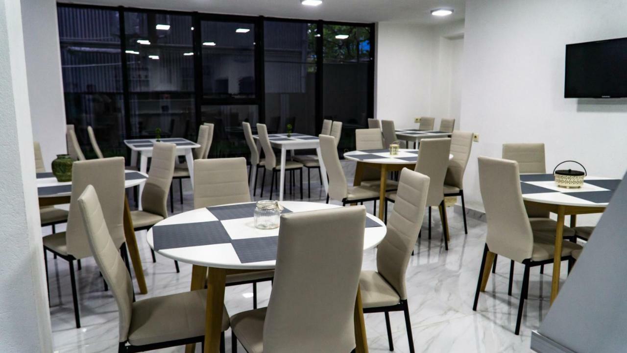 New House Kobuleti Hotel ภายนอก รูปภาพ