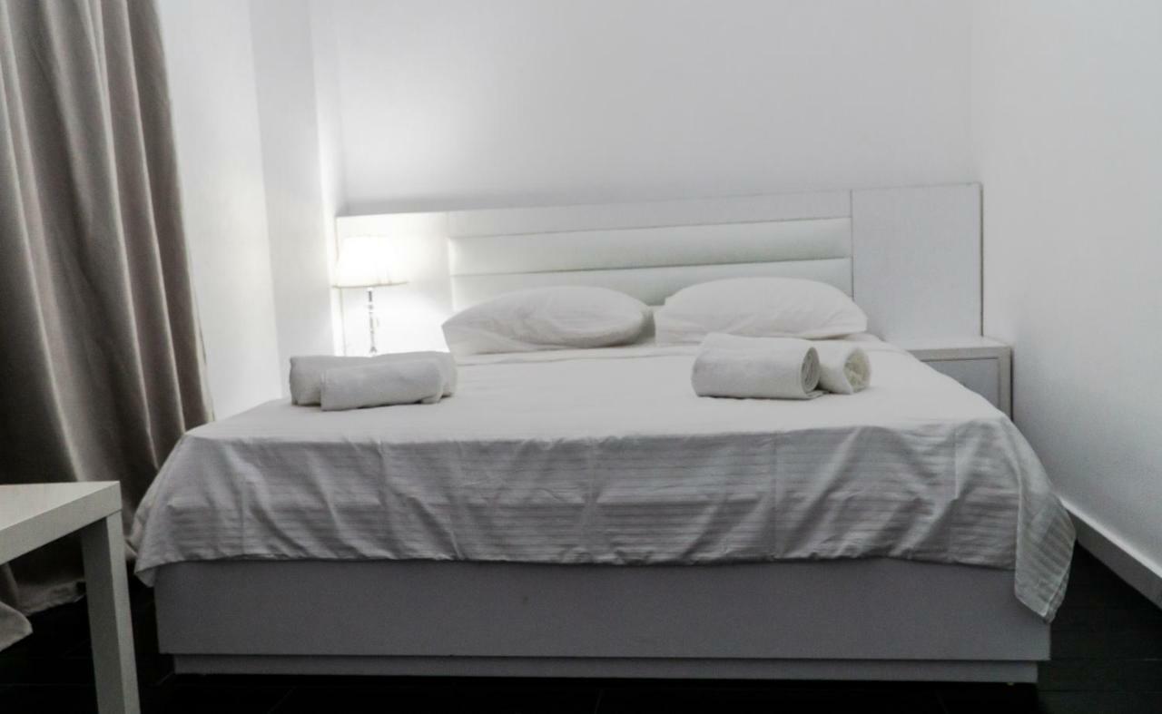 New House Kobuleti Hotel ภายนอก รูปภาพ