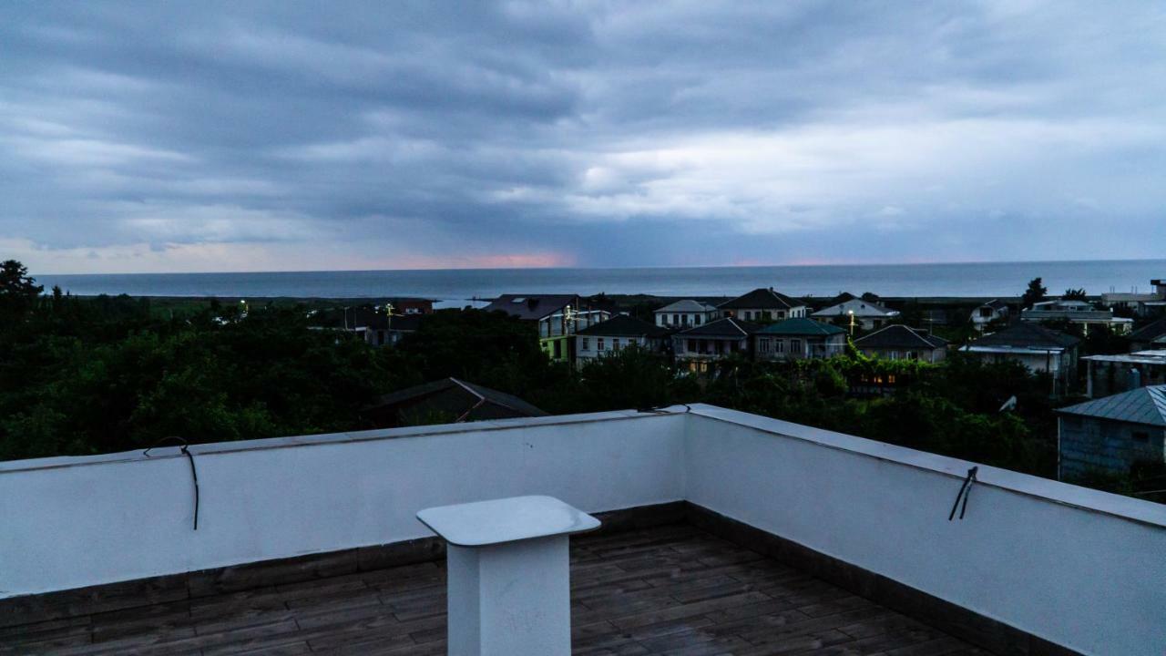 New House Kobuleti Hotel ภายนอก รูปภาพ