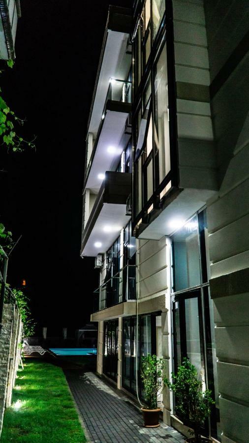 New House Kobuleti Hotel ภายนอก รูปภาพ