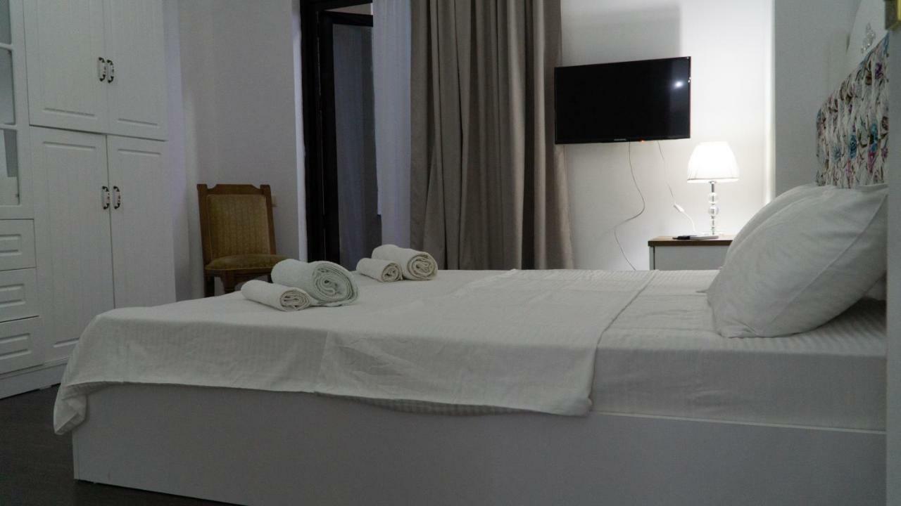New House Kobuleti Hotel ภายนอก รูปภาพ