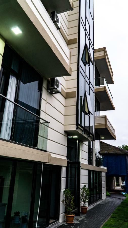 New House Kobuleti Hotel ภายนอก รูปภาพ