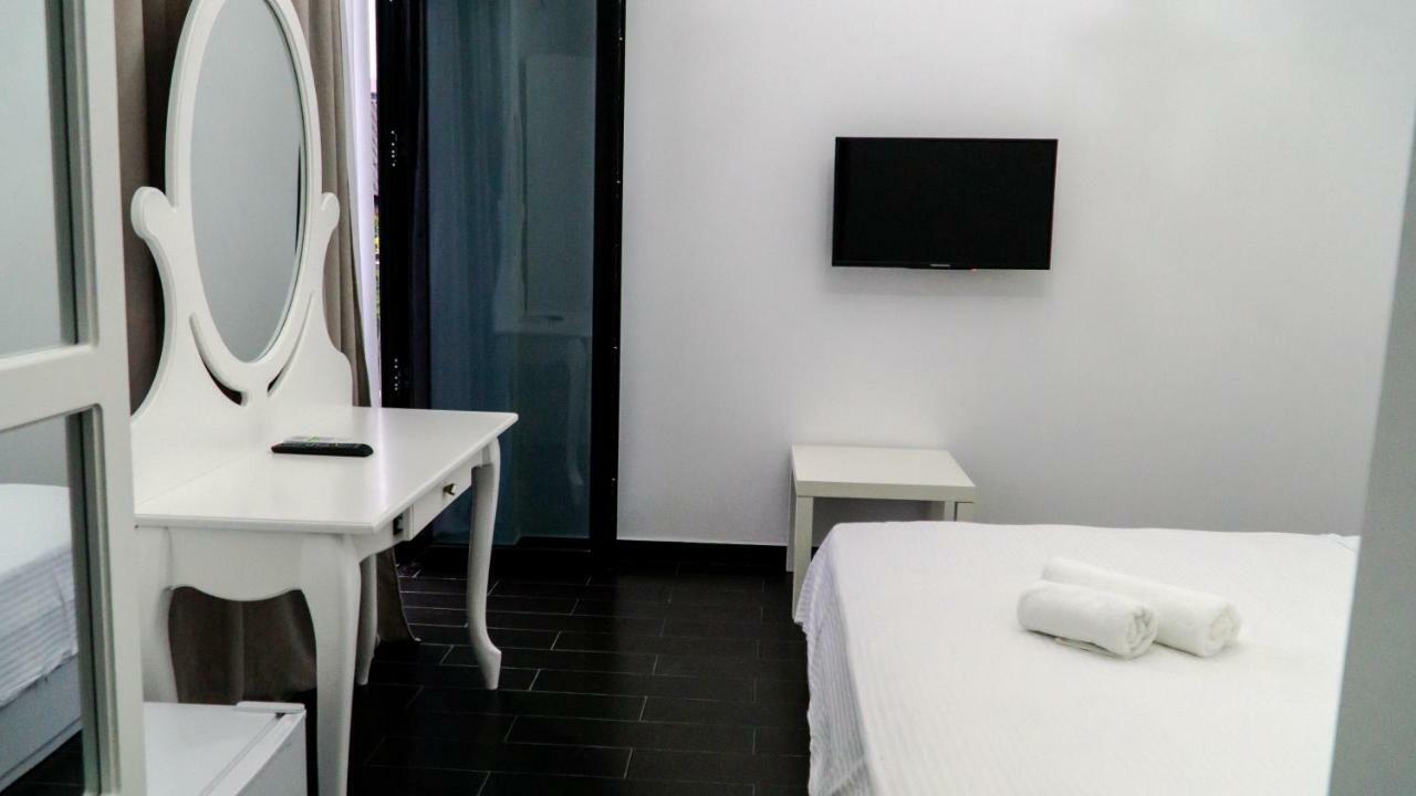 New House Kobuleti Hotel ภายนอก รูปภาพ