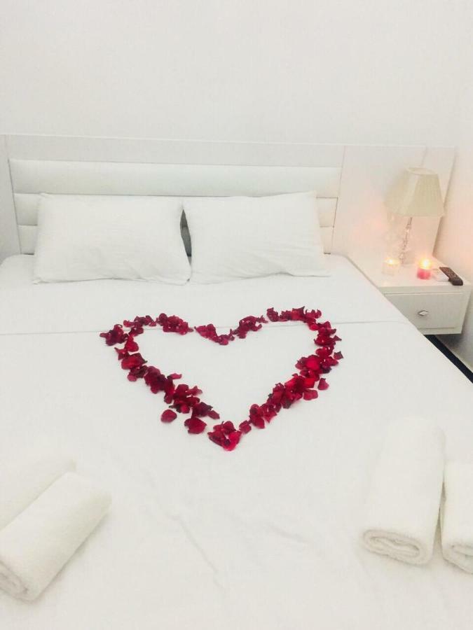 New House Kobuleti Hotel ภายนอก รูปภาพ